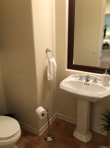 17430 7 Spg Way, Riverside CA 92504-9454 exterior