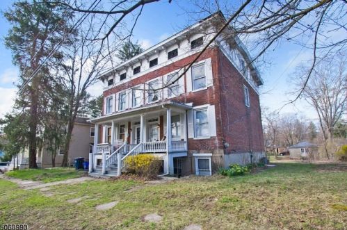 263 Paul St, Belvidere, NJ 07823-1208