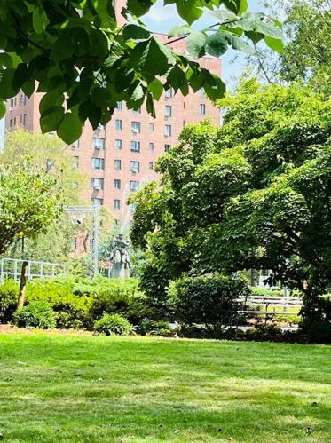 9 Metropolitan Oval, Bronx NY  10462-6502 exterior
