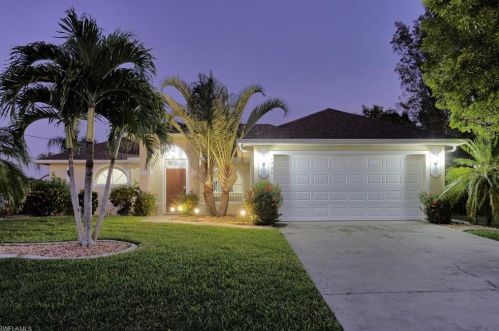 1405 2nd Ave, Cape Coral, FL 33909-1208
