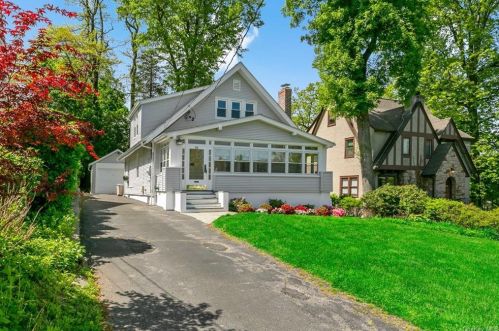 82 Lee Ave, Scarsdale, NY 10583-5213