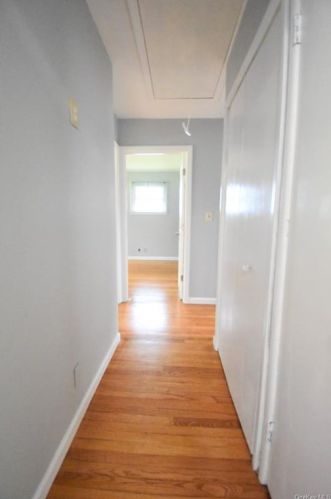 22 Valley Dr, Salisbury Mills, NY 12577-5035