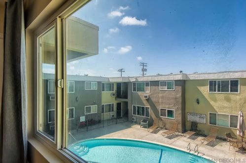 6602 Beadnell Way, San Diego CA 92117-5100 exterior