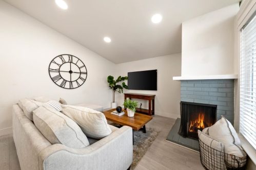 3832 El Oro St, North Highlands CA  95660-4815 exterior