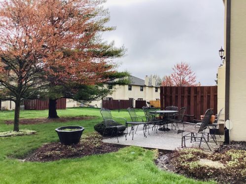 3148 Parkview Dr, Darbydale, OH 43123-1860