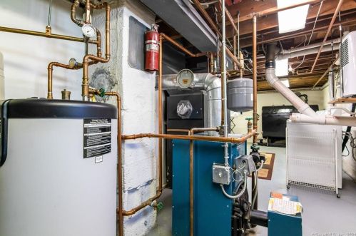 18 Wayland Rd, Milford CT  06460-4534 exterior