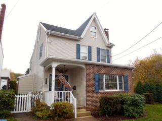 241 2nd St, Frackville, PA 17931-1216