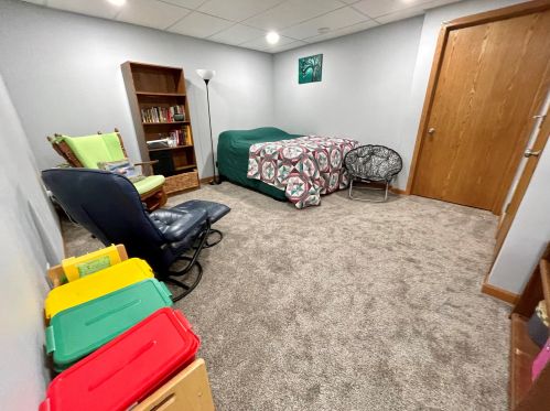 614 Hunter Oaks Blvd, Watertown WI  53094-7730 exterior