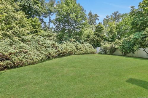 5 Van Etten Blvd, New Rochelle, NY 10804-2319