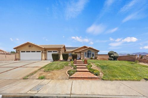 569 Atwood Ct, Riverside, CA 92506-6529