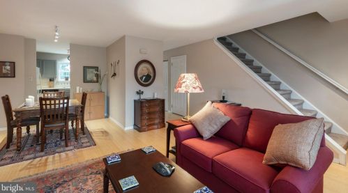 817 Treetop Ln, Norristown, PA 19403-5130
