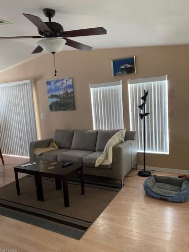 895 Manatee Rd, Naples, FL 34114-8218
