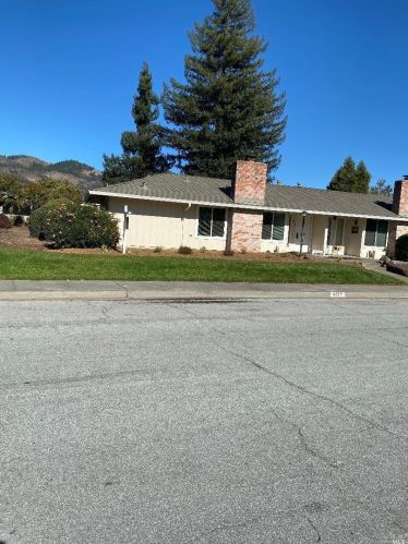 6577 Meadowridge Dr, Santa Rosa, CA 95409-5849
