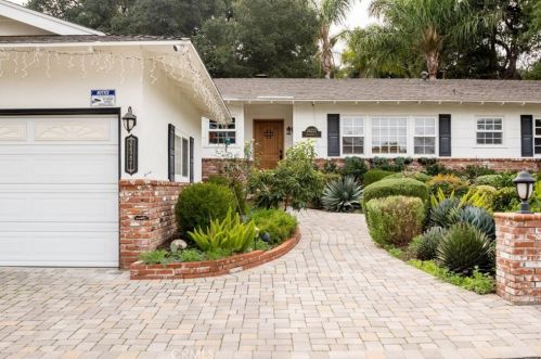 24221 Cross St, Santa Clarita, CA 91321-3544