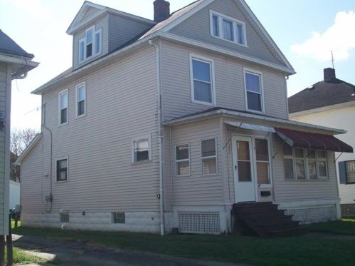 393 Cedar Ave, Hermitage, PA 16146-2611