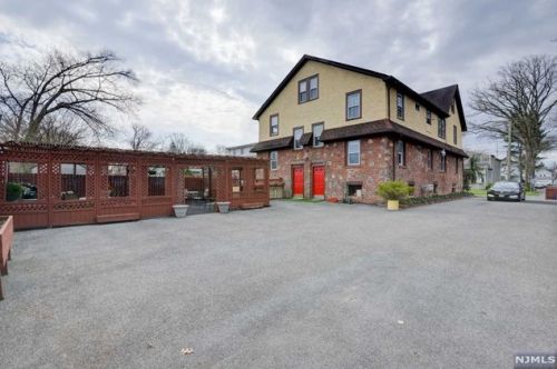 102 Mckinley Ave, Dumont NJ  07628-2812 exterior