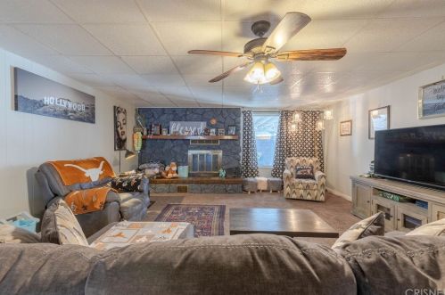 458 Lingard St, Lancaster CA 93535-3121 exterior