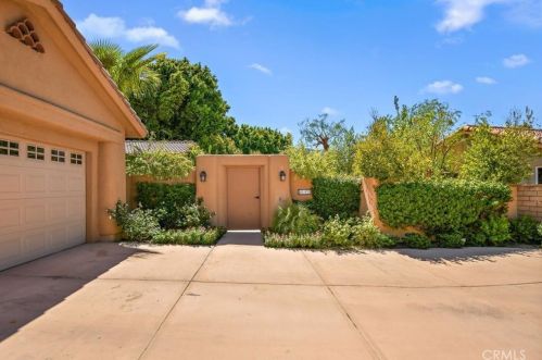 49435 Rio Arenoso, La Quinta CA  92253-6401 exterior