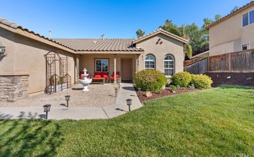 32902 Fairmont Ln, Lake Elsinore CA  92530-6283 exterior