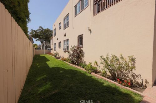 280 Orizaba Ave, Long Beach CA 90814-2453 exterior