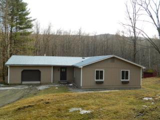 1555 Texas Hill Rd, Huntington VT  05462-9628 exterior