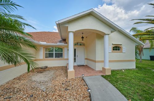 8366 96th Ave, Vero Beach, FL 32967-3849