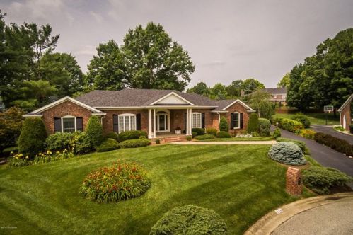 914 Albemarle Ct, Louisville, KY 40222-5601