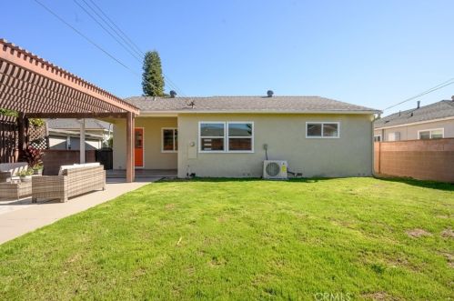 15407 Elmcroft Ave, Norwalk CA  90650-6242 exterior