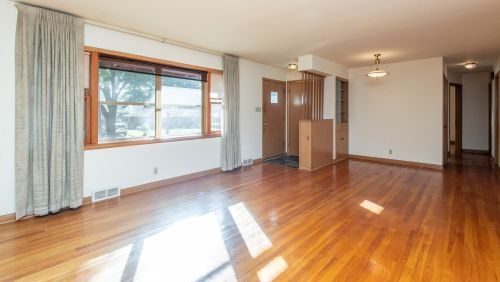 1617 118, Milwaukee WI 53226-3023 exterior