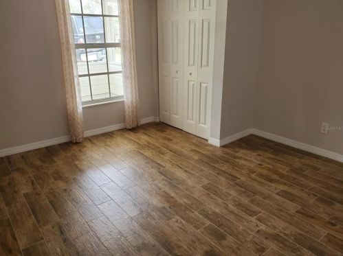 9951 Fowler Ave, Thonotosassa FL  33592-3395 exterior