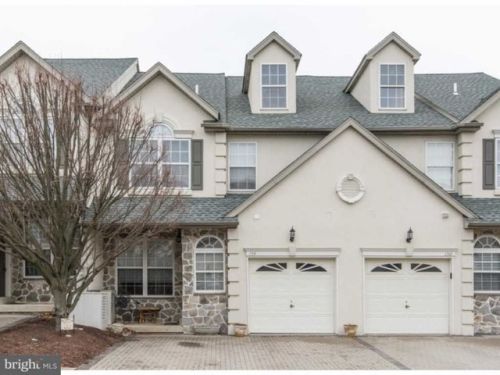 154 Meadow View Ln, Lansdale, PA 19446-5930