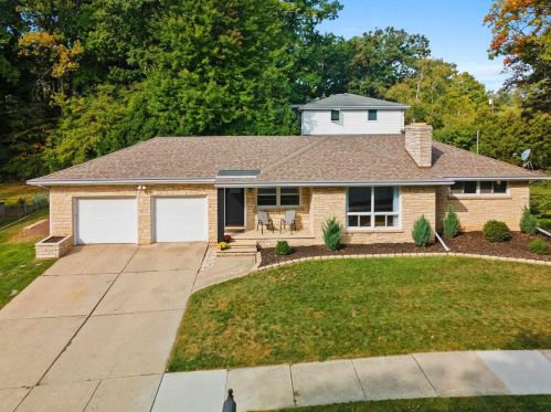 500 Wesley St, Green Bay, WI 54302-4238