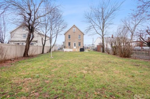 400 Douglas Ave, Avenel NJ  07001-1108 exterior