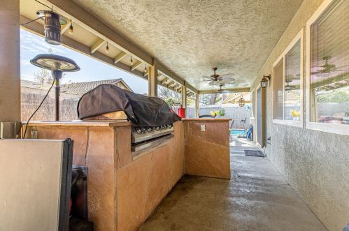 1216 Glenbrook Way, Modesto CA  95355-3676 exterior