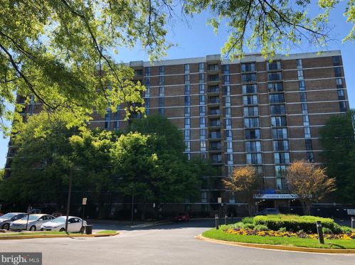 2300 Pimmit Dr, Falls Church VA  22043-2828 exterior