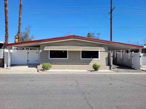 140 Calle Arriba, Palm Springs CA  92264-6329 exterior