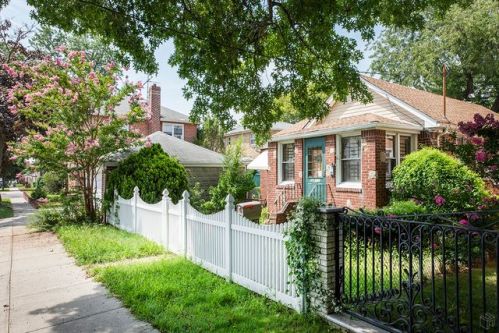 13346 122nd St, Jamaica, NY 11420-3213