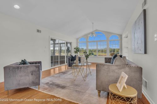 149 Skyline Dr, Lakewood NJ  08701-5737 exterior