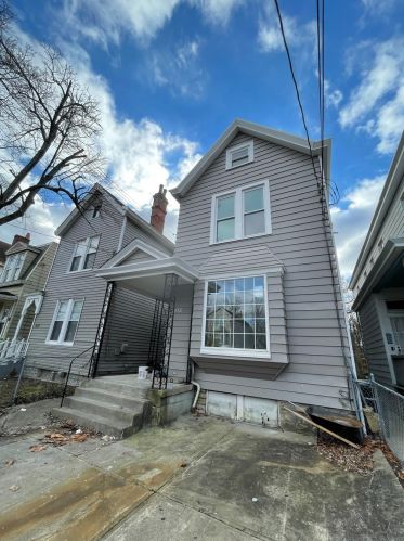 1975 Fairfax Ave, Cincinnati, OH 45207-1905