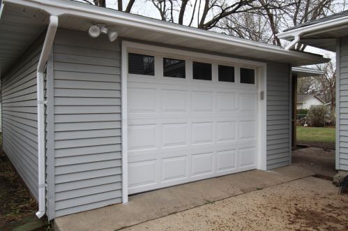 1425 Dayton Ave, Grey Cloud Island, MN 55071-1226