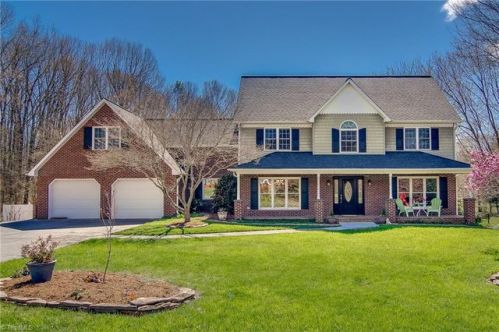 129 Fieldwood Dr, Redland, NC 27006-9322