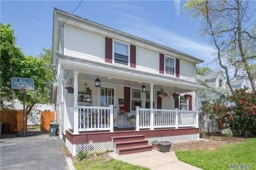 2639 Martin Ave, North Bellmore, NY 11710-3132