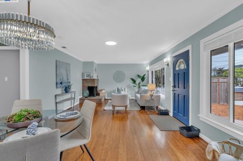 358 Monterey Rd, Pacifica CA  94044-1463 exterior