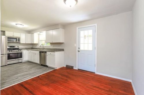 468 Crestview Dr, Pittsburgh PA  15239-1704 exterior