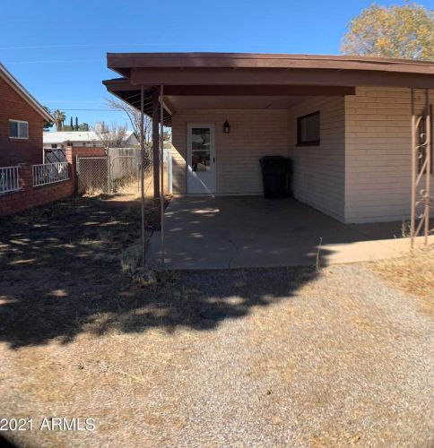 101 James Dr, Sierra Vista, AZ 85635-1111