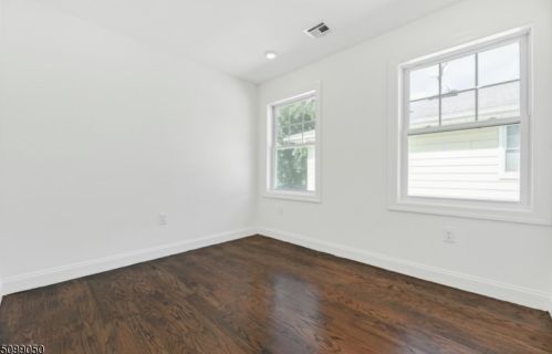 24 Cranford Ter, Cranford NJ  07016-3407 exterior