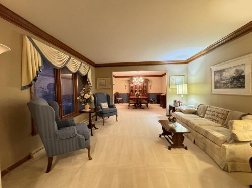 1 Cedar Pt, Newport KY  41076-1743 exterior