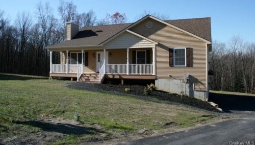 95 Whitehead Rd, Sparrowbush, NY 12780-5114