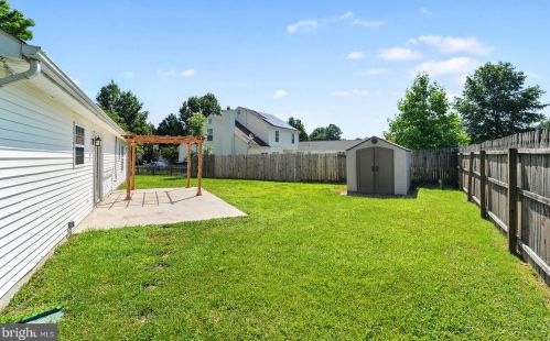 5 Ardsley Cir, Dover, DE 19904-1979