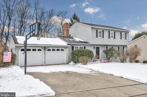 3607 Kent Dr, Navy Sup Dpt, PA 17050-2227